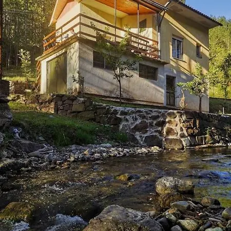 Iskrina Kucica Goc Holiday home *