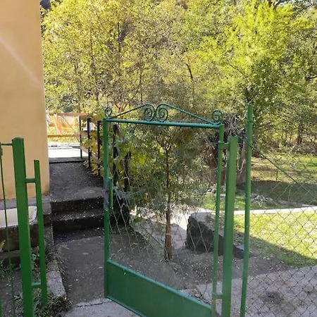 Holiday home Iskrina Kucica Goc Kamenica (Kraljevo)