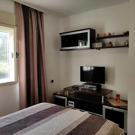 Holiday home Iskrina Kucica Goc Kamenica (Kraljevo)