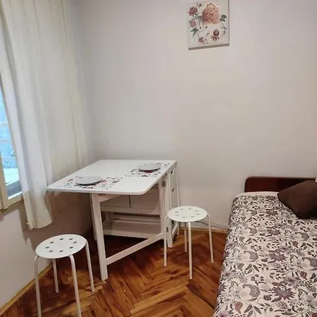 Iskrina Kucica Goc Holiday home