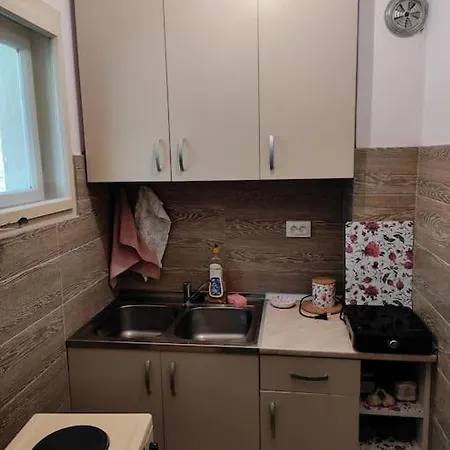 Iskrina Kucica Goc Kamenica (Kraljevo)